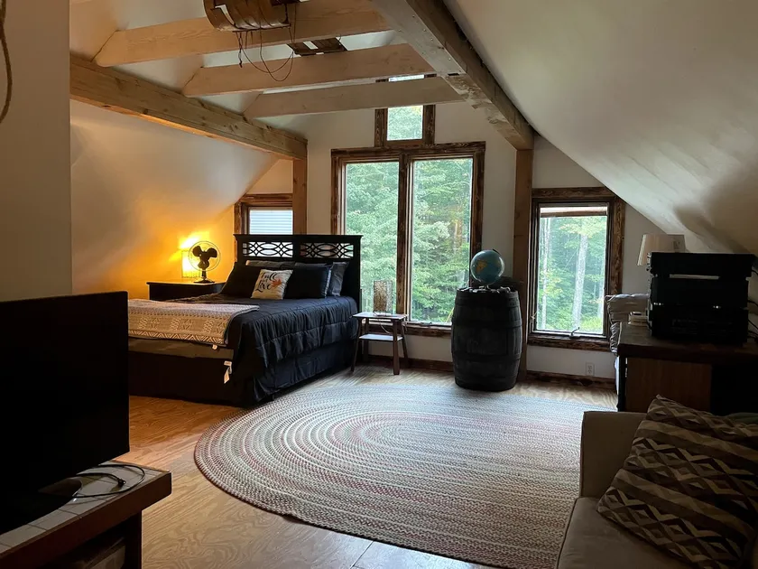 Cozy loft apartment in adventurers paradise - Image 1