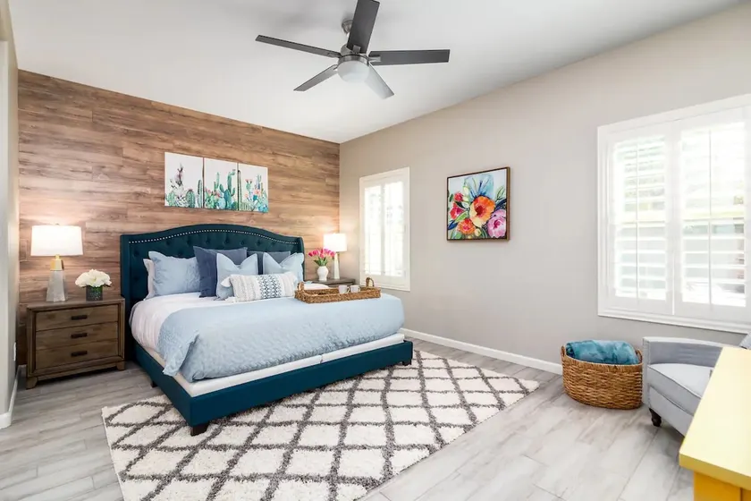 3 Bedroom Beautiful Desert Oasis - Image 1