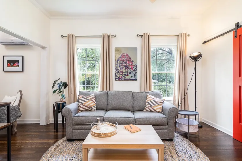 Cozy Intown Studio - Image 1