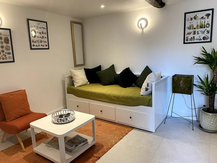 Small cozy quiet house - Image 1