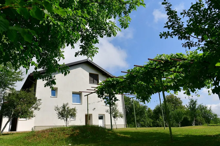Apartment Lora - Image 1