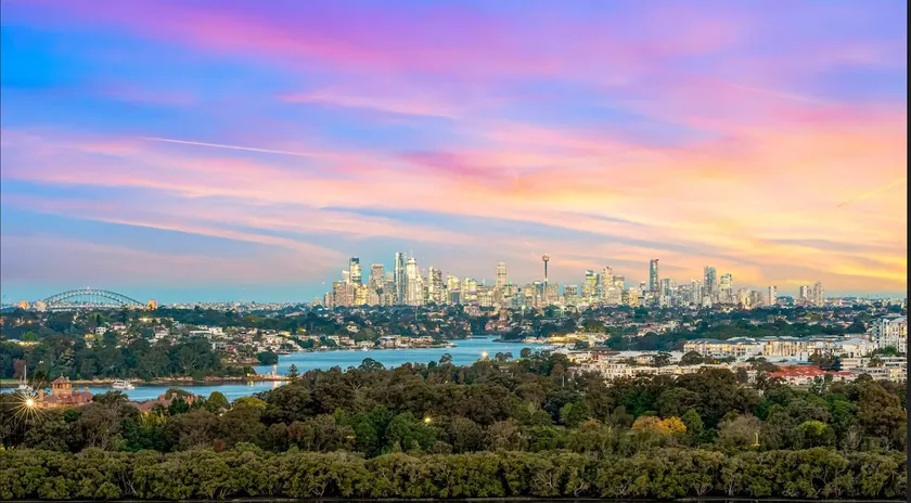 Rhodes Water-View 2BR | Parking & Wi-Fi - Image 1