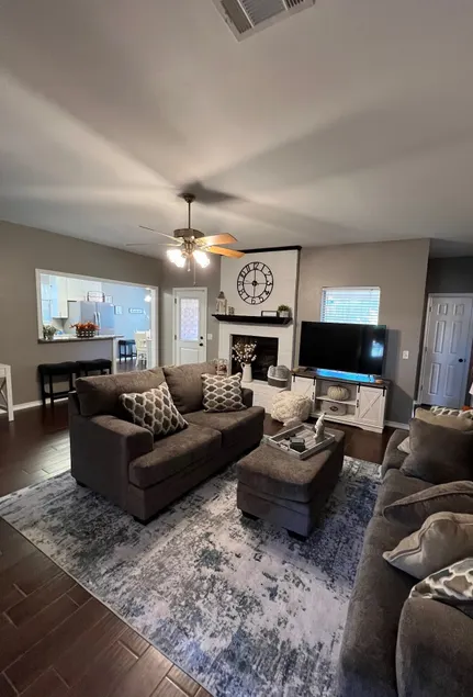 Simply Chic near Lake Tyler - Image 1