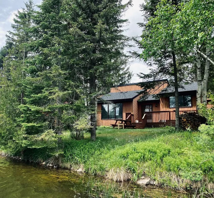 Cedar Lodge | Peaceful Waterfront Escape - Image 1