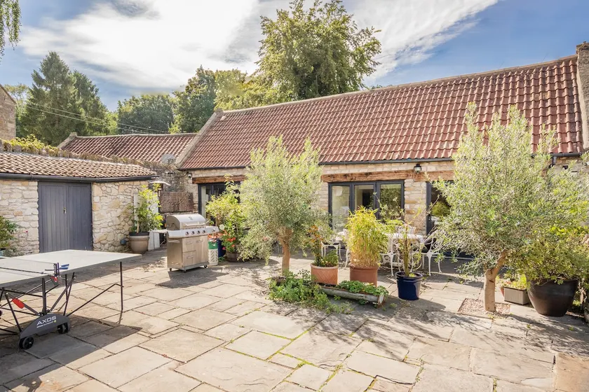 Beautiful One-bed Countryside Retreat In Bath - Image 1