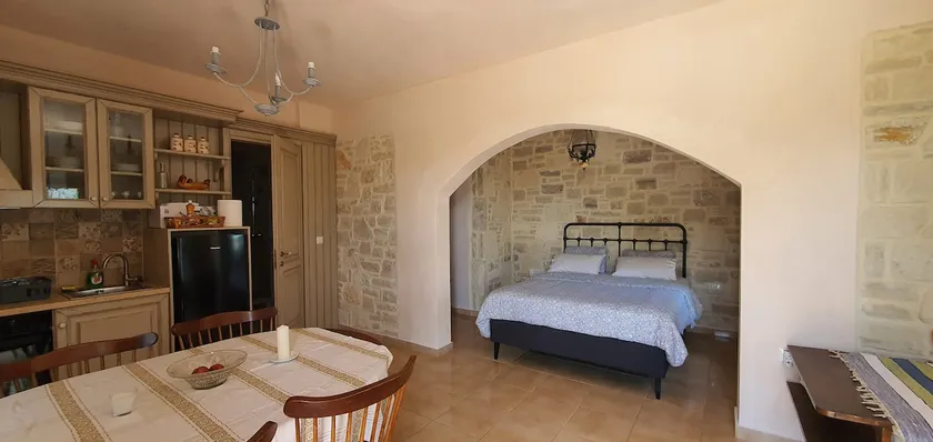 Aelia Apartment III - Image 1