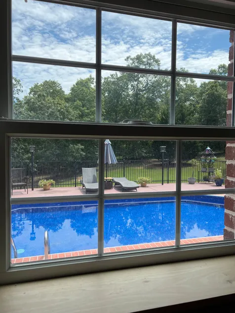 One bedroom apartment with a pool view - Image 1
