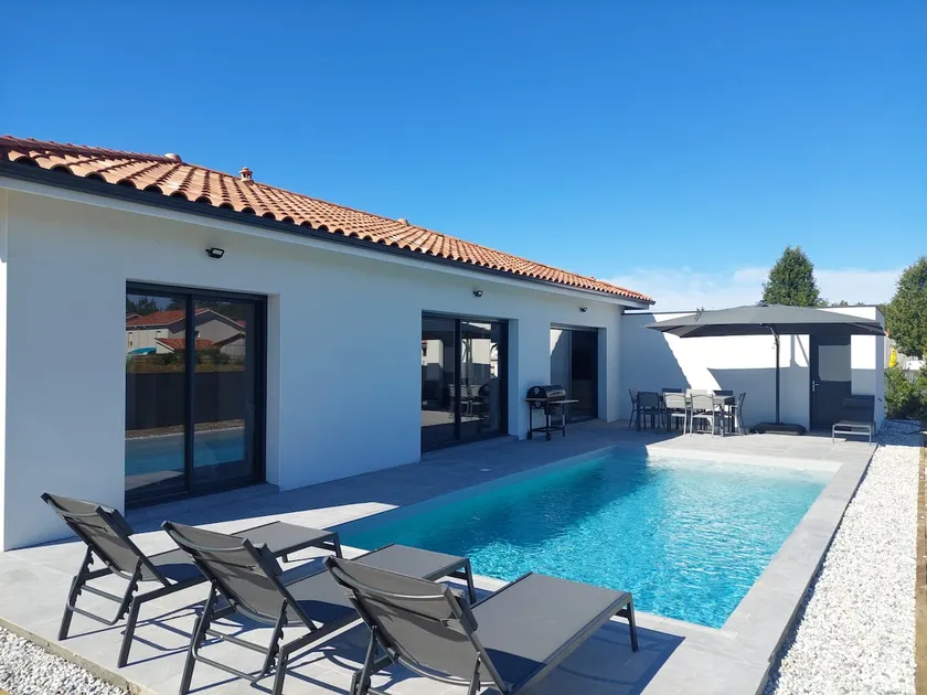 LA VILLA D'AZUR 8 people/heated pool - Image 1