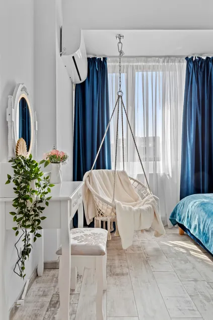 Hi-Lux Parliament 3BR Apartment - Free Parking - Image 1