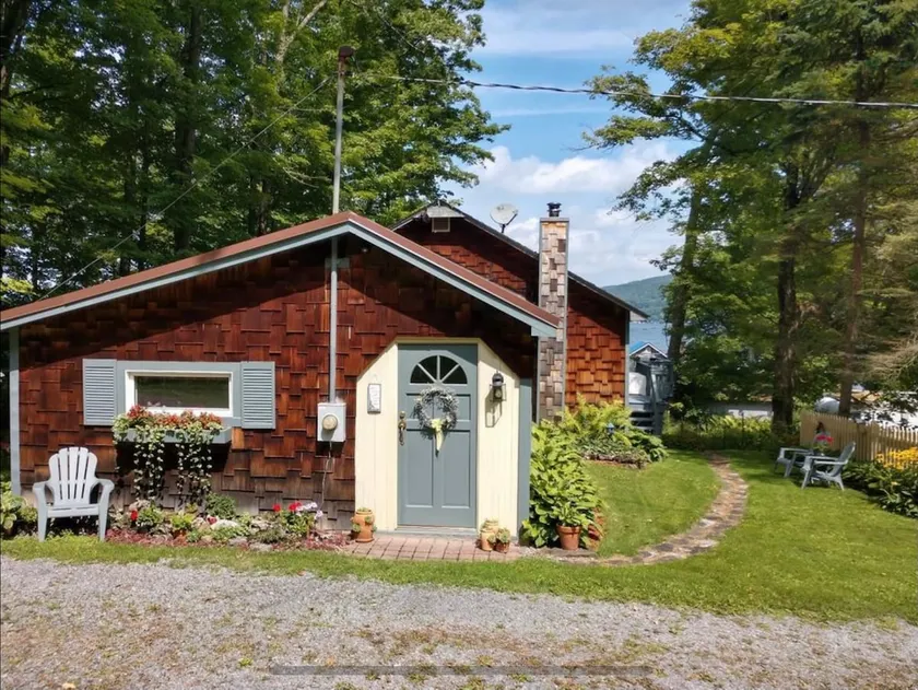 Cozy Hillside Hideaway on Lake Canadarago - Image 1