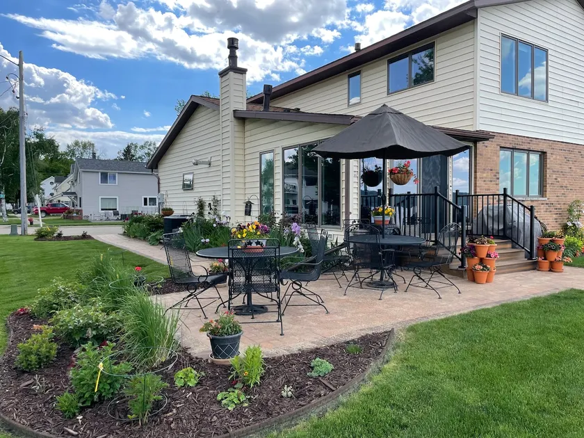 Waterfront twin home in beautiful Lake City, MN - Image 1