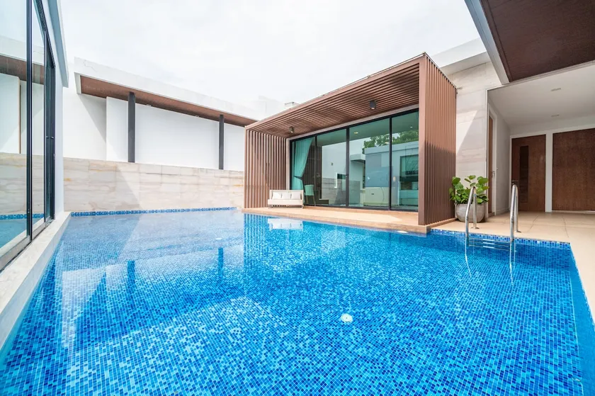 Movenpick Residences 4-Bedroom Pool Villa Beach Access, Na Jomtien Pattaya - Image 1