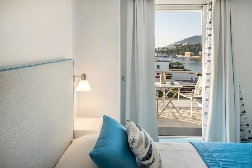 Studio with a private beach - Image 1
