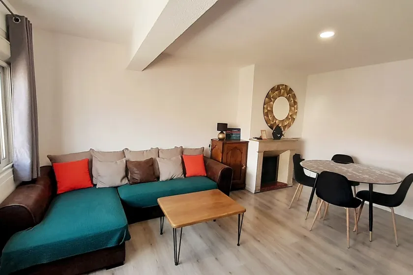 Bright and central apartment - Image 1