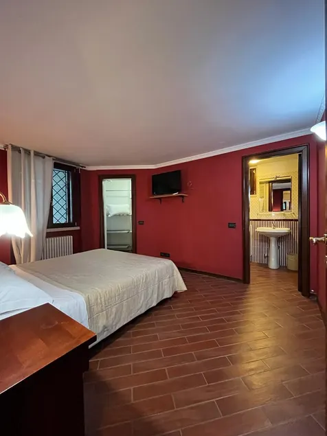 Petite Home - Image 1