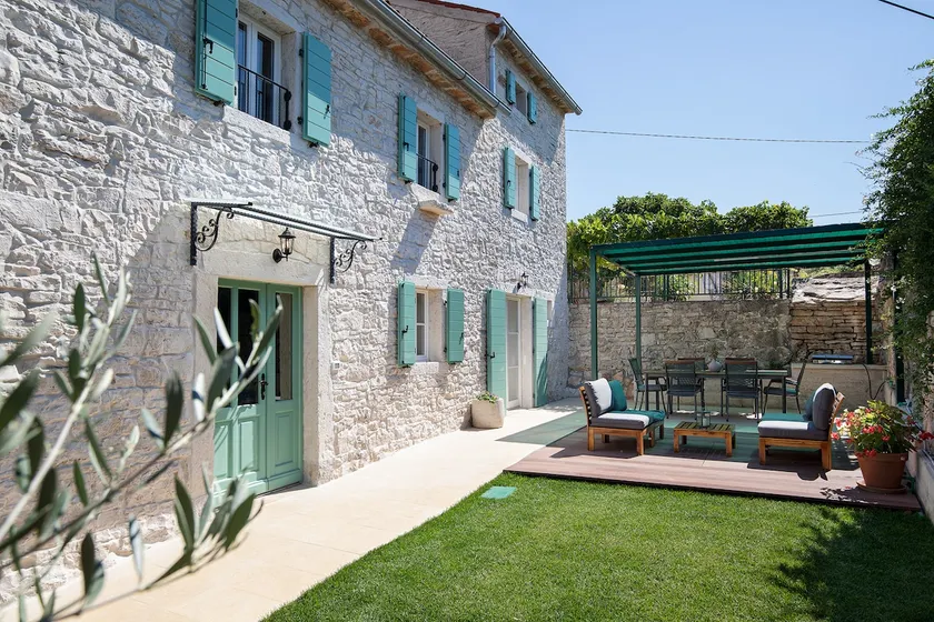 Modern renovated stone house near Rovinj - Image 1