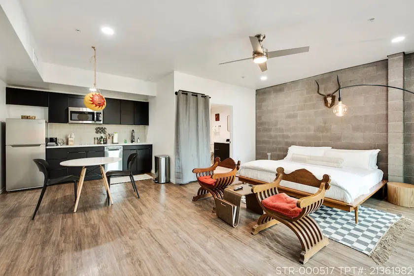 Sun's Studio apartment with Pool! - Image 1