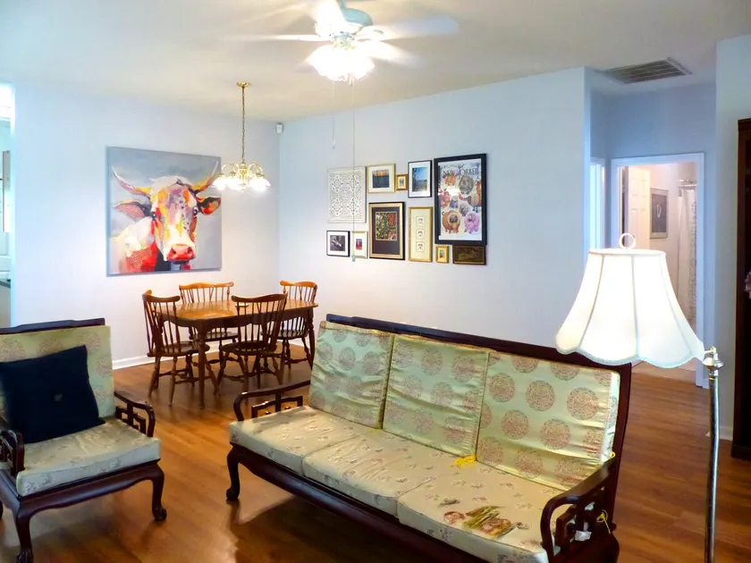 Cheerful 3 bedroom home in the heart of Mid City. - Image 1