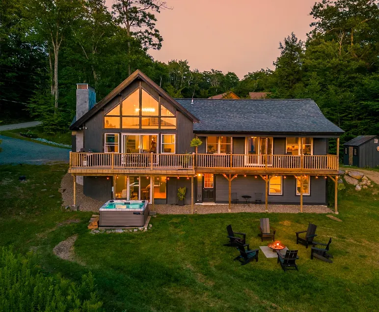 Mountain view chalet with hot tub & fire pit! - Image 1