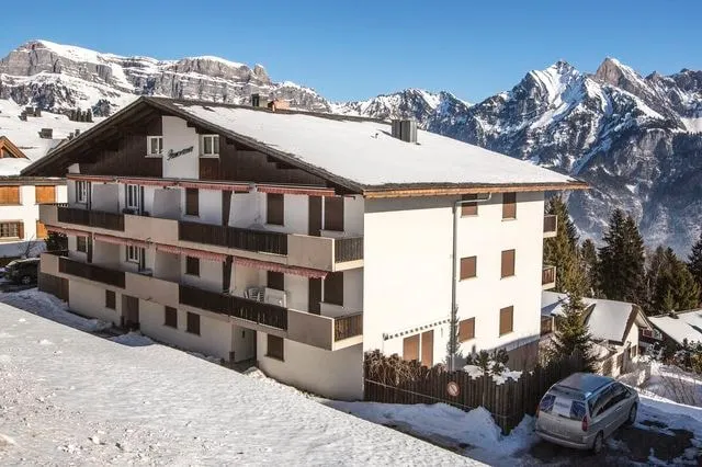Beautiful 3-room apartment with two balconies - Image 1