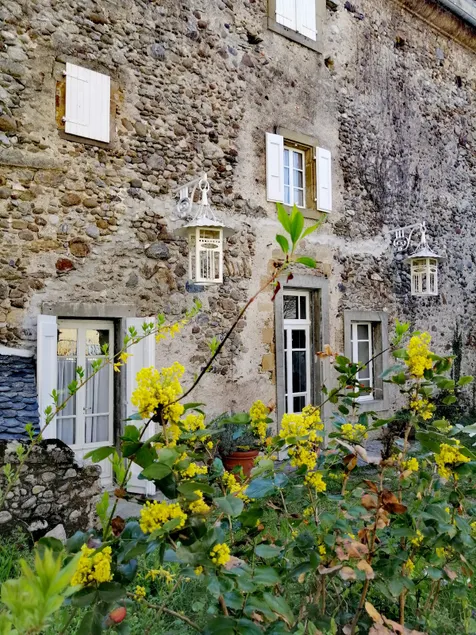 Authentic Ariège family home - Image 1
