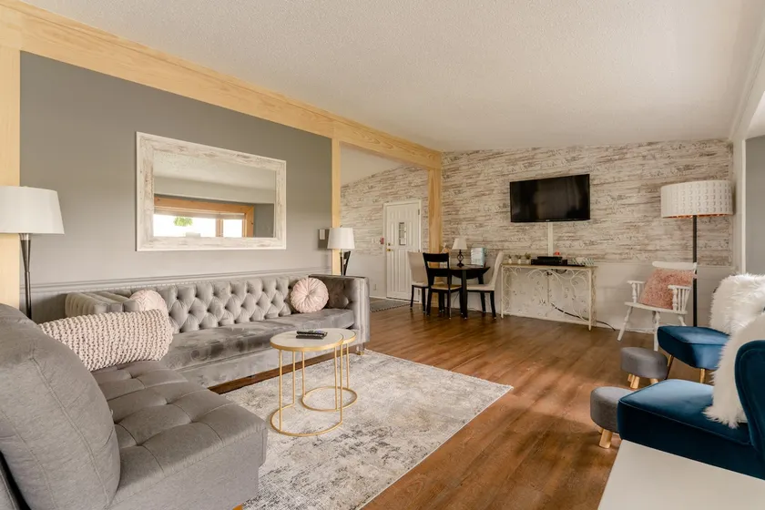 Beautiful Sonshine Corner - Image 1