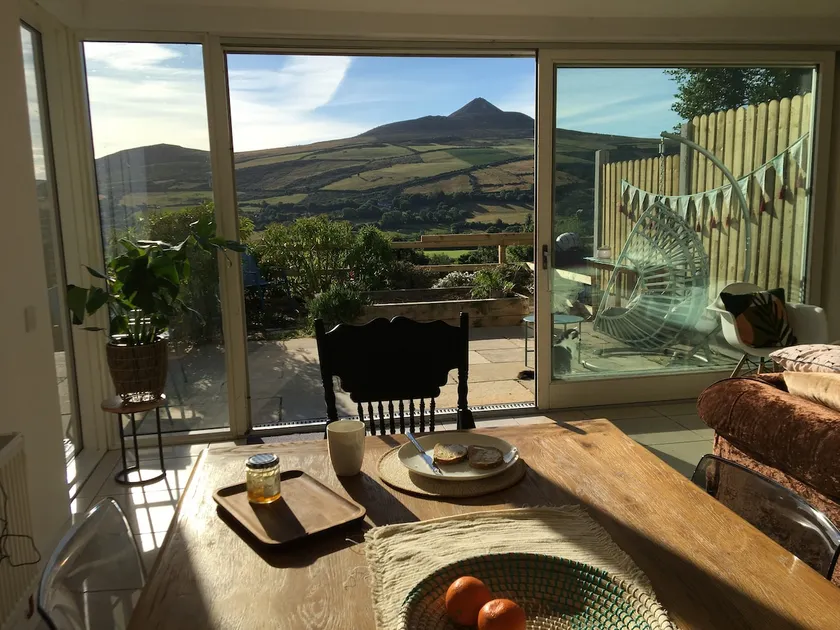 Spacious modern 3 bedroom/bath house, wow views - Image 1