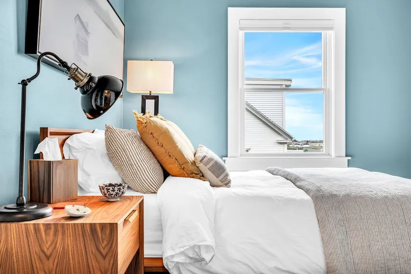 Boutique 1BR Suite * East End* Bay View - Image 1