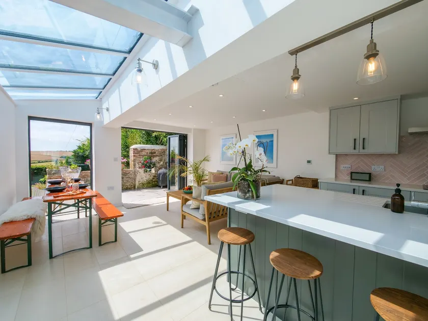 Beautifully Renovated Blackberry Cottage - Image 1