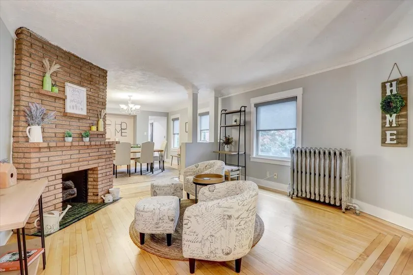 Cute 3BR Farmhouse, modern kitchen! walk to Brady - Image 1