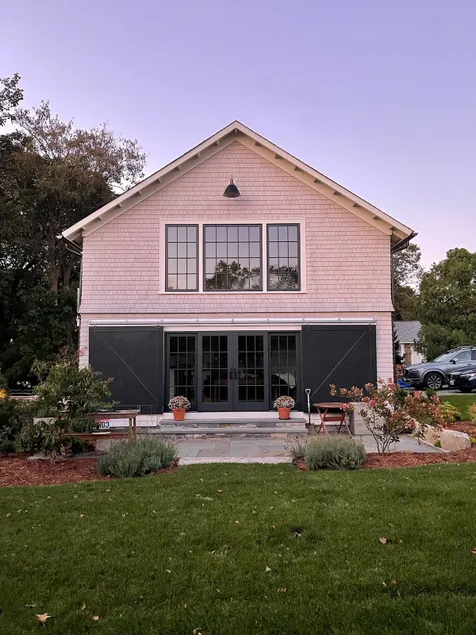 Adorable 2 bedroom guesthouse w/indoor fireplace - Image 1