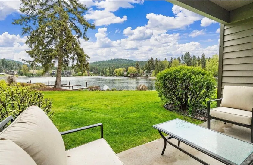 Waterfront & Mountain View’s! - Image 1