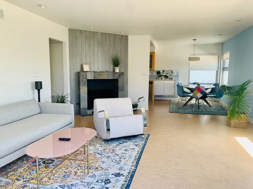 Experience Modern Luxury and Tranquility! - Image 1