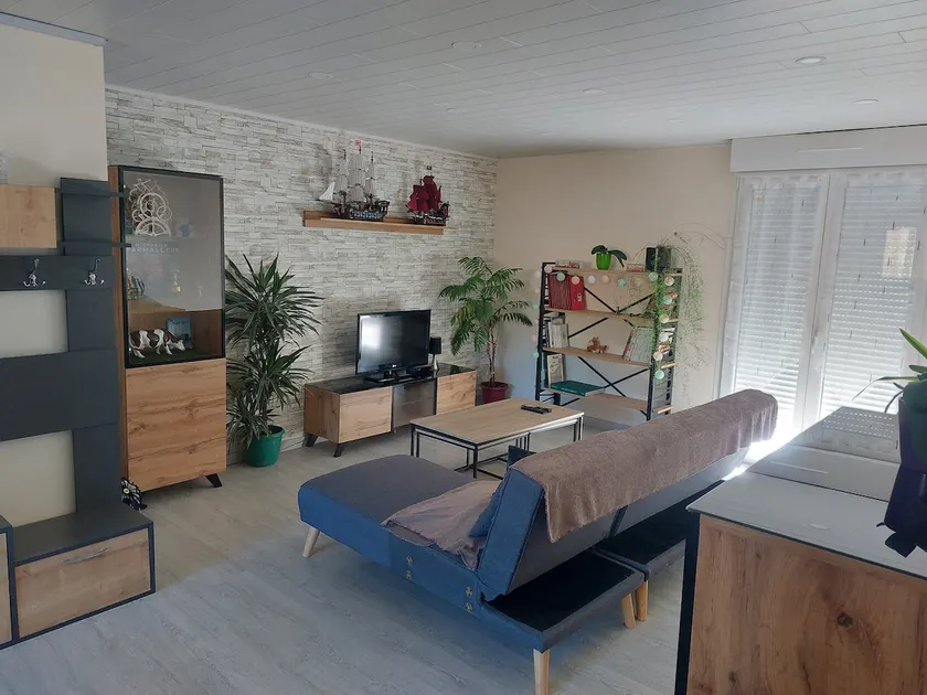Apartment of +90m² in the countryside - Image 1