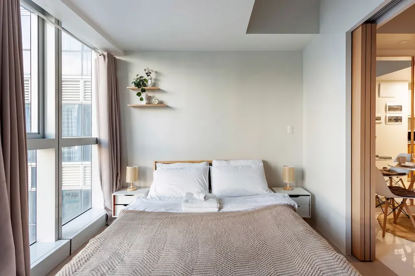 Lovely 1 Bedroom City View in Uptown BGC - Image 1