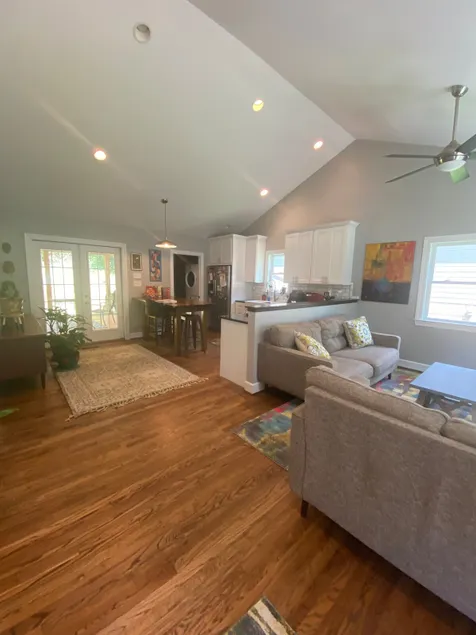 Cheerful 2 Bedroom Bungalow in North Chattanooga. - Image 1