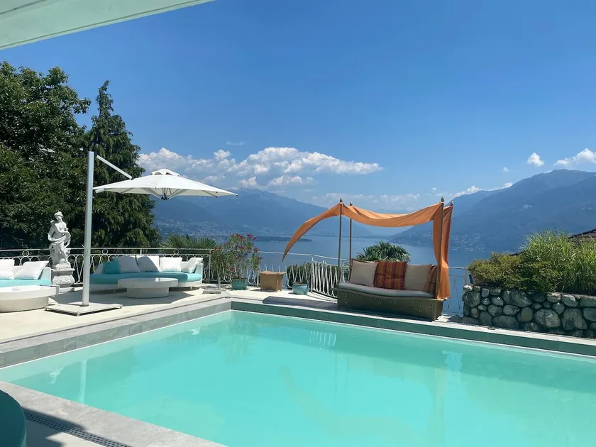 Luxury villa with fantastic views, pool, spa & BBQ - Image 1