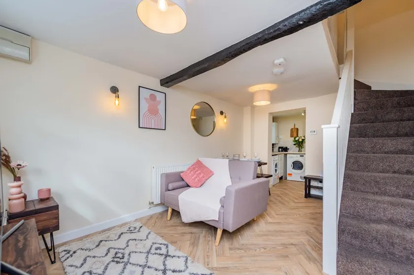 Coton Hill Shrewsbury Cottage - Image 1