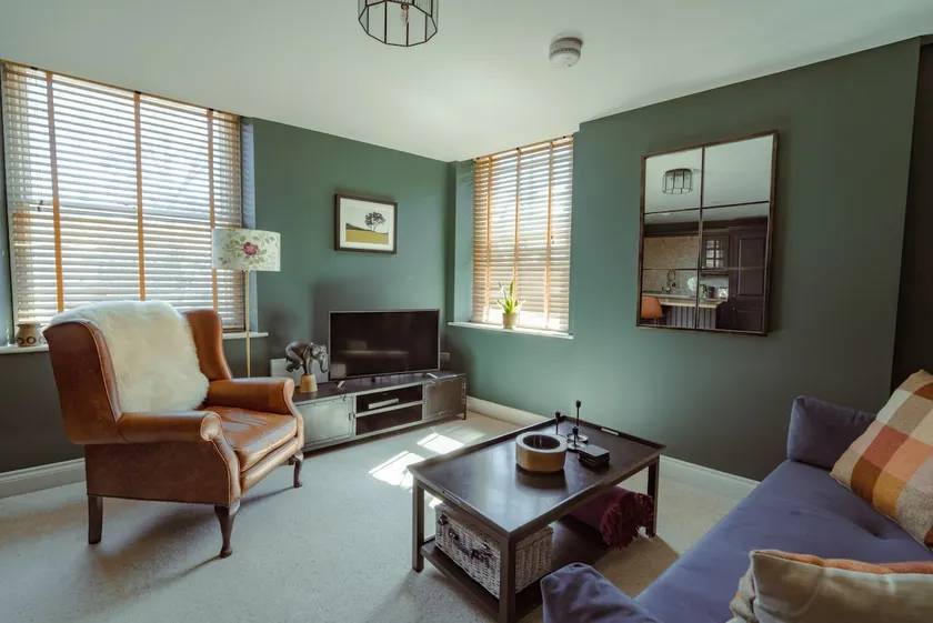 Elegant stylish home in historic town centre sleeps 3 - Pass the Keys - Image 1