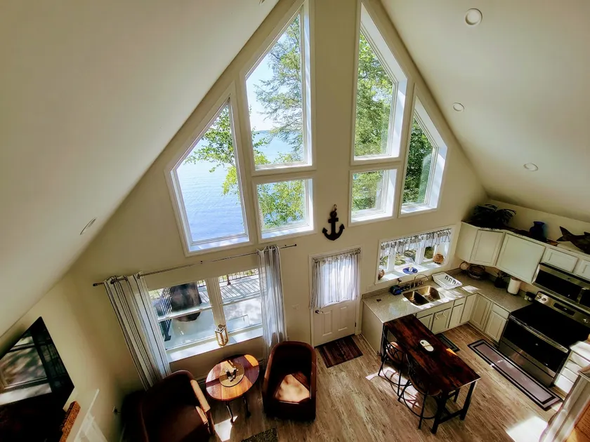 Lake Champlain Waterfront: Year-round, Incredible Sunsets, Kayaks, Firepit & W/D - Image 1