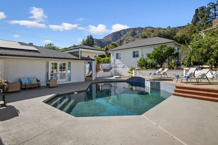 3000SF Luxury Home｜Pool & View｜More in LA - Image 1