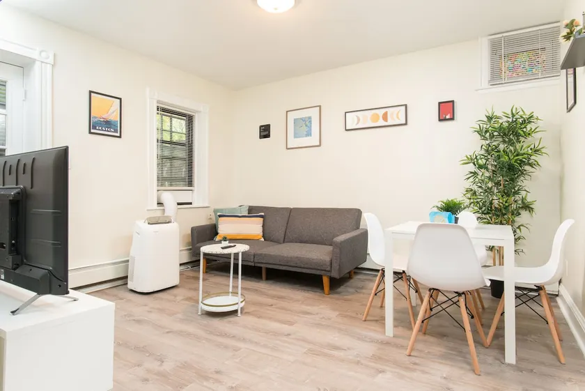 Walk everywhere! Two BR Apartment! Super location! - Image 1