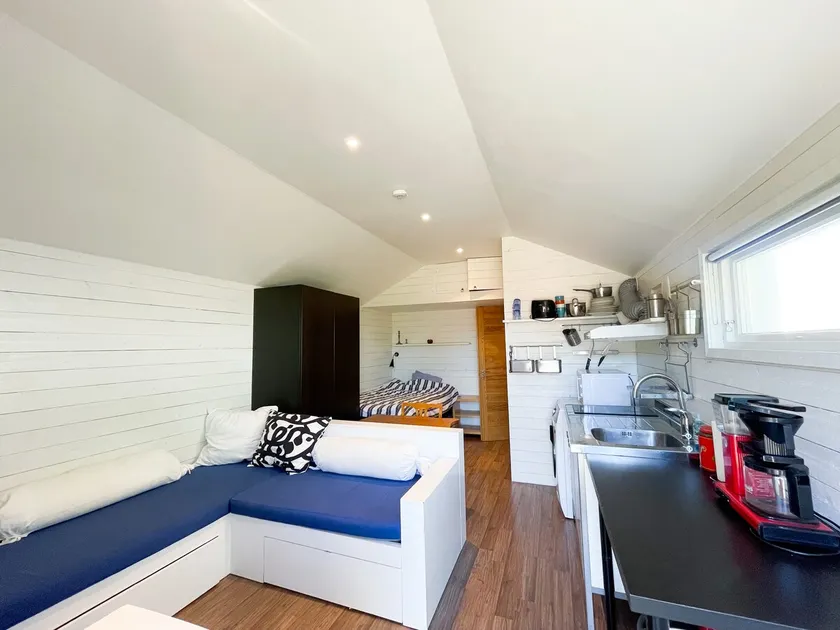Nice cottage with large terrace - Image 1
