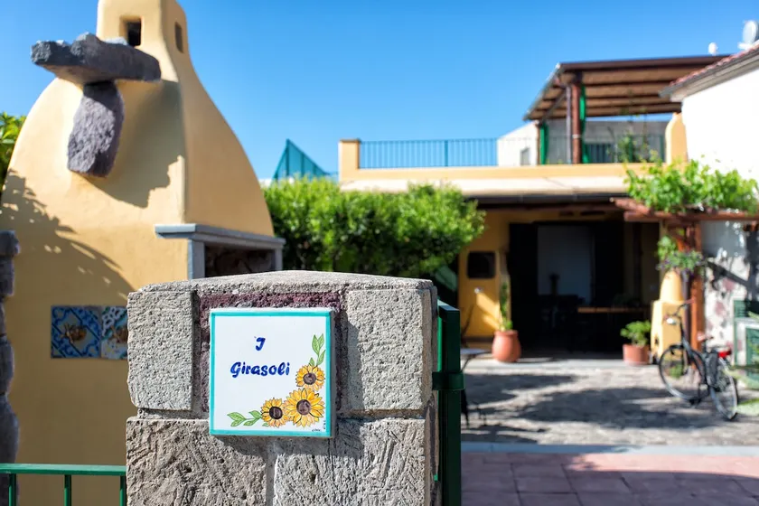 ”I Girasoli” Holiday Home - Girasole Studio Apartment - Image 1