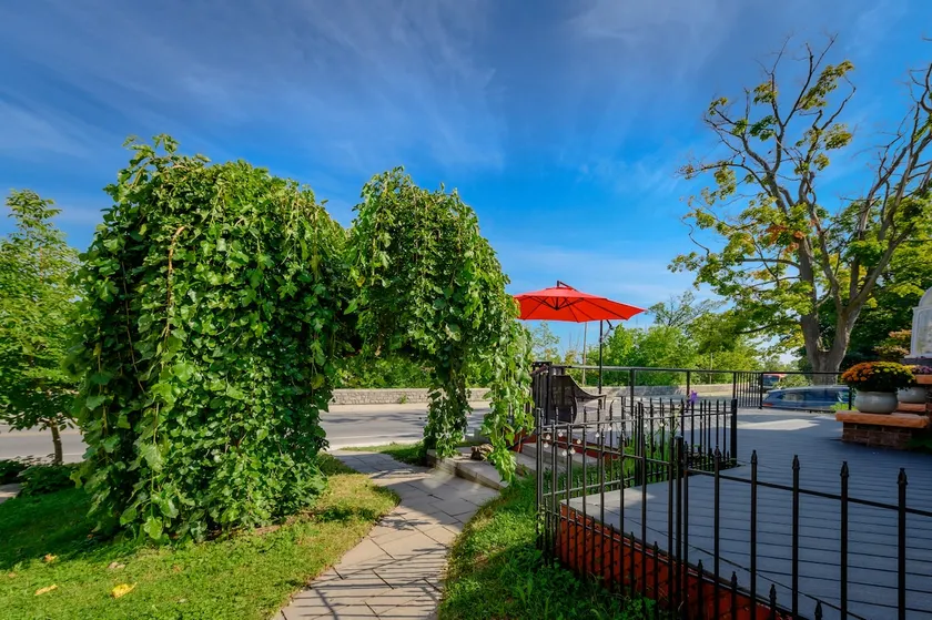 Niagara River&Glenview Home-15MinsWalkToFalls(CAN) - Image 1