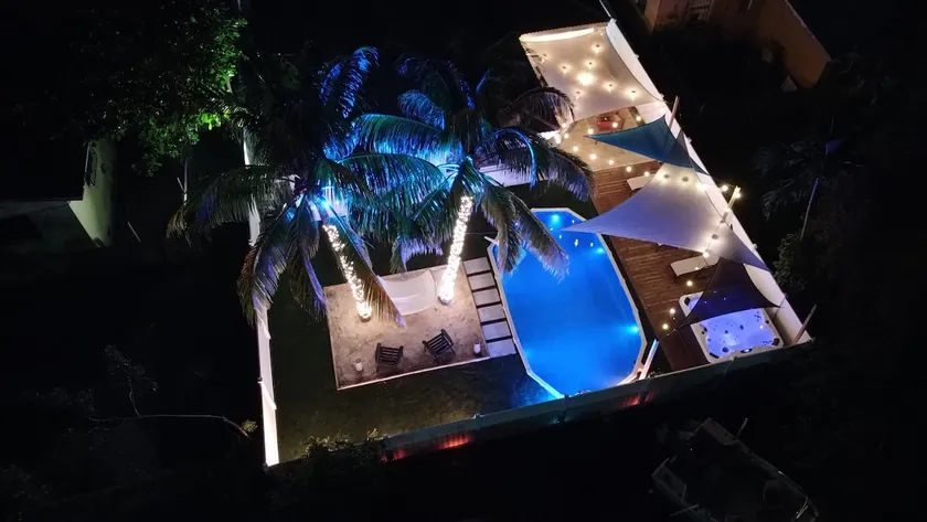 Dune Paradise| Spacious 4BR | Pool Hot Tub|Wynwood - Image 1