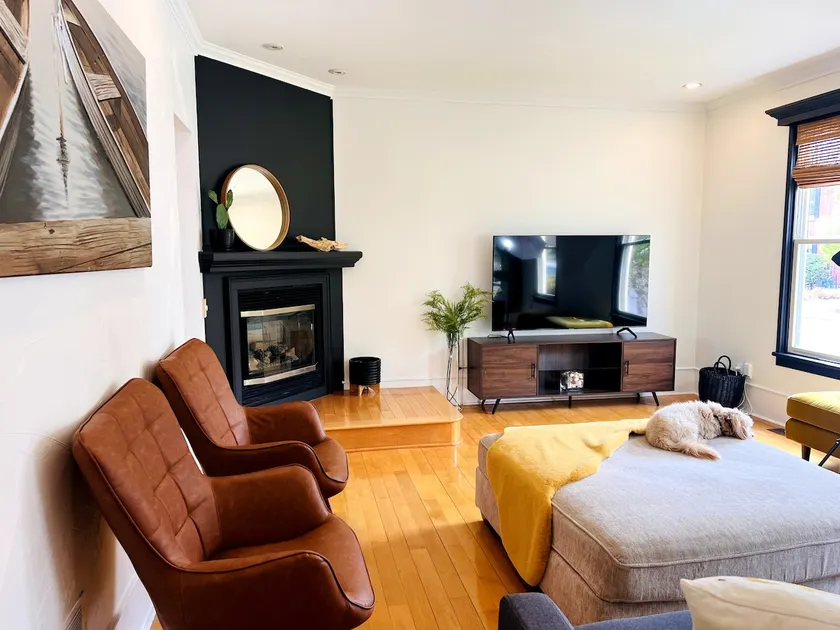 The Urban Cottage on Earl - Image 1