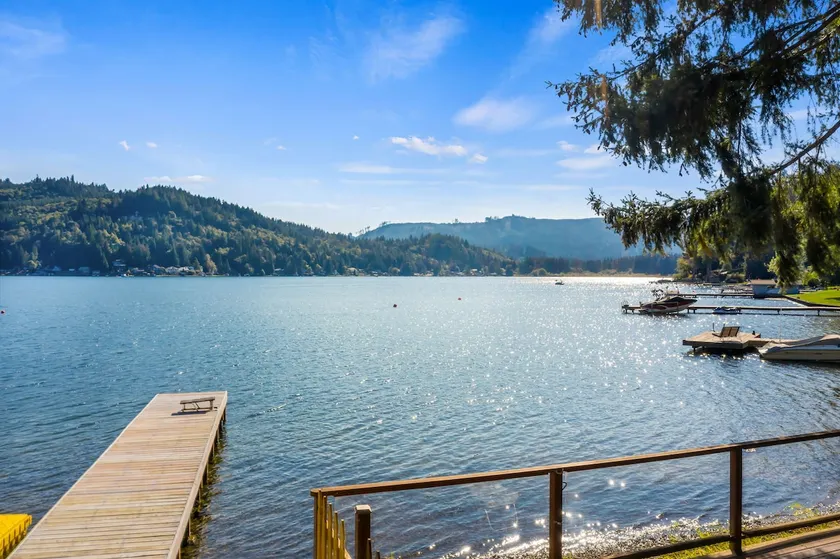 3 Level Lakefront Cabin - Decks, Dock, BBQ & Views - Image 1