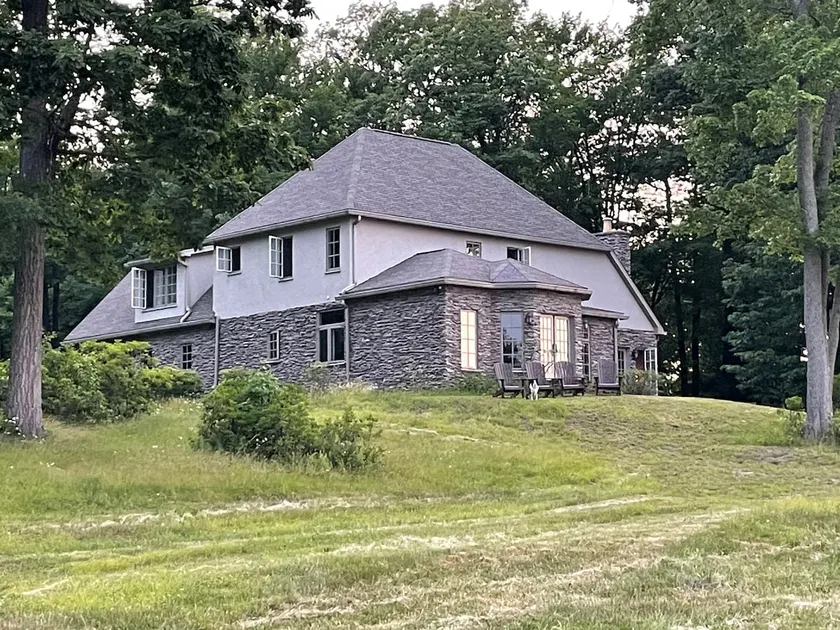 Elk Mountain Chateau - Image 1