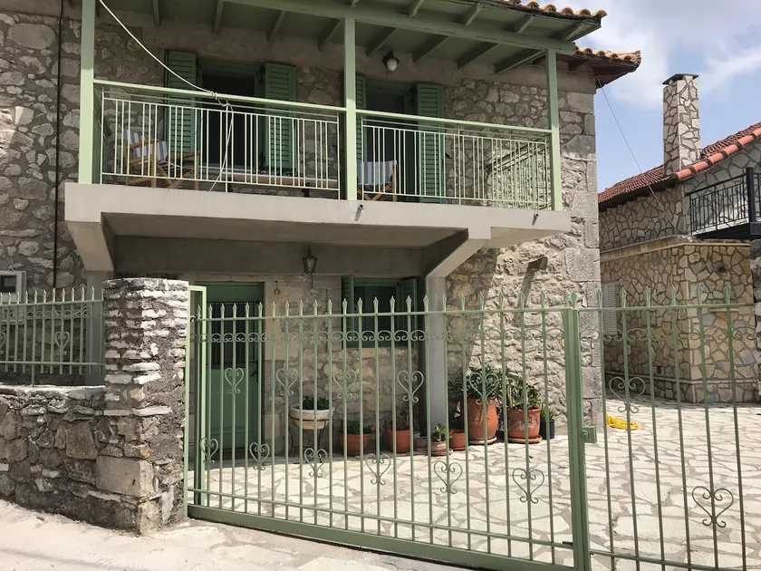 Traditional Stonehouse in Kavalos - Image 1